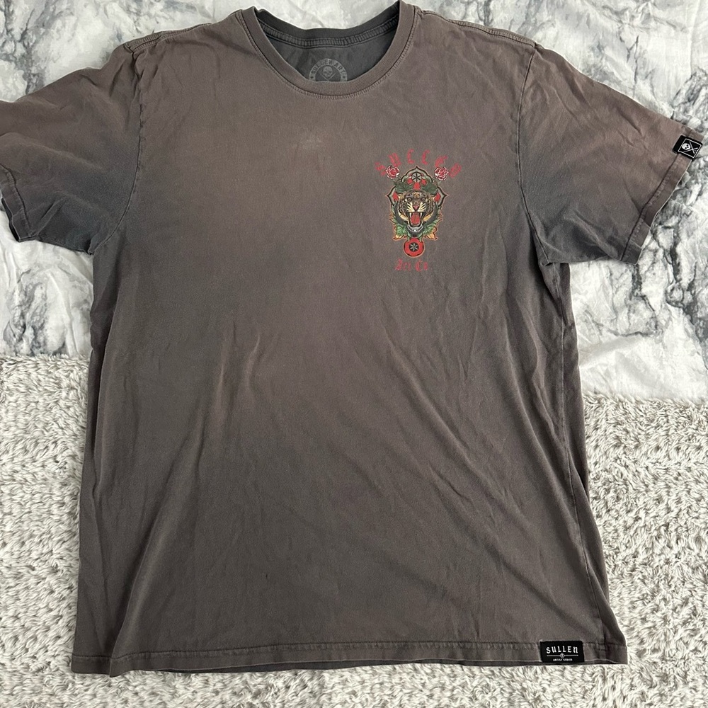 Gray Short Sleeve Tee with Graphic Design
